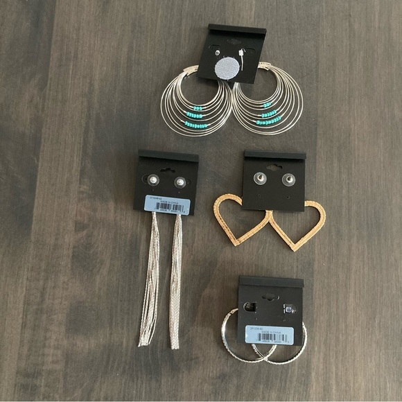 NWT Guess Bundle Set of Hoop and Dangle Earrings - Picture 6 of 10